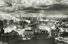 <p>Karaliaučiaus miesto griuvėsiai po bombardavimų. Rytų Prūsija, 1944 m. rugpjūtis.<br />
<em>Rytprūsių kraštiečių draugija, Rytų Prūsijos vaizdų archyvas</em></p>
