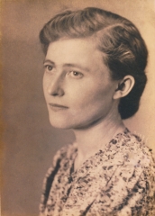 <p>Martha Pasenau. 1930er Jahre.<br />
<em>Aus dem Familienarchiv</em></p>
