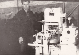 <p>Genius Balaika – Kapsuko (dab. Marijampolės) automatų gamyklos darbininkas. XX a. 7-asis dešimtmetis.<br />
<em>Iš šeimos archyvo</em></p>
