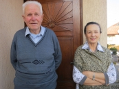 <p>Hansas Heinrichas su žmona Elena. Marijampolė, 2015 m.<br />
<em>Iš šeimos archyvo</em></p>
