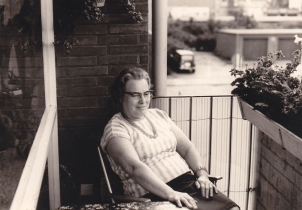 <p>Erna Herzmann, die Mutter von Rudolf und Christel. Köln, Deutschland, 1950er Jahre.<br />
<em>Aus dem Familienarchiv</em></p>
