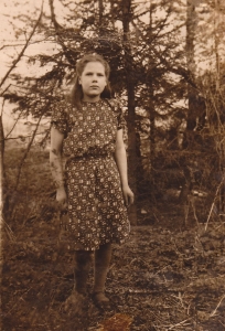 <p>Gisela Launert – Irena Jakštaitė. Usėnai, Rajongemeinde Šilutė, um 1954.<br />
<em>Aus dem Familienarchiv</em></p>
